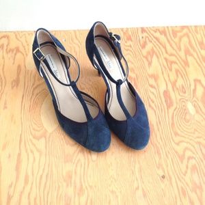 Blue suede pumps